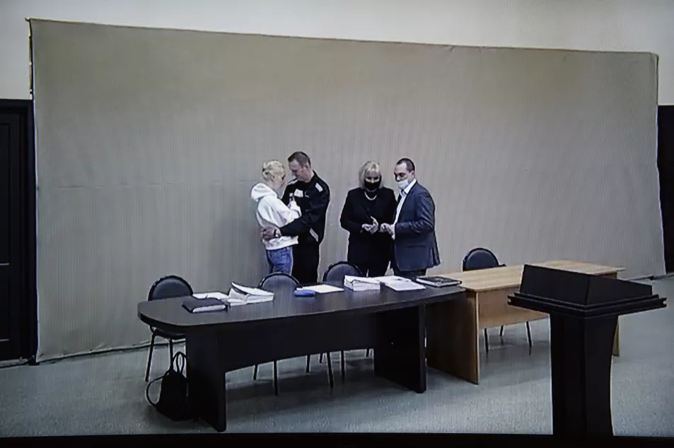 Navalny court footage