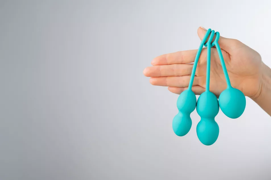 Vaginal kegel weights