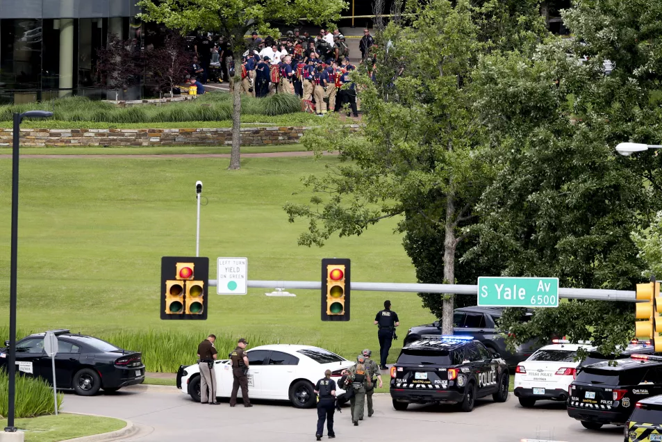 Tulsa police and firefighters respond to a shooting at the Natalie Medical Building Wednesday, June 1, 2022 in Tulsa, Oklahoma