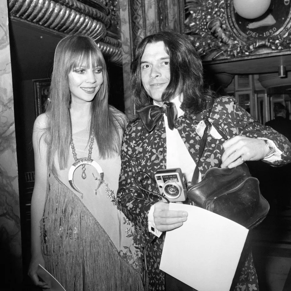  Penelope Tree pictured with David Bailey in 1970