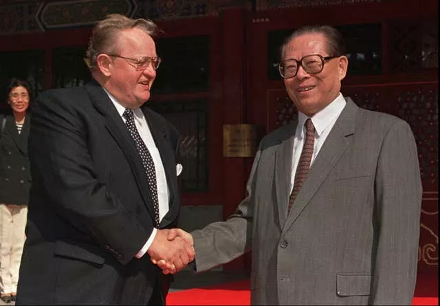 Former Finnish and Chinese leaders