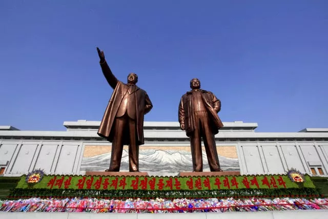 Statues of North Korean leaders