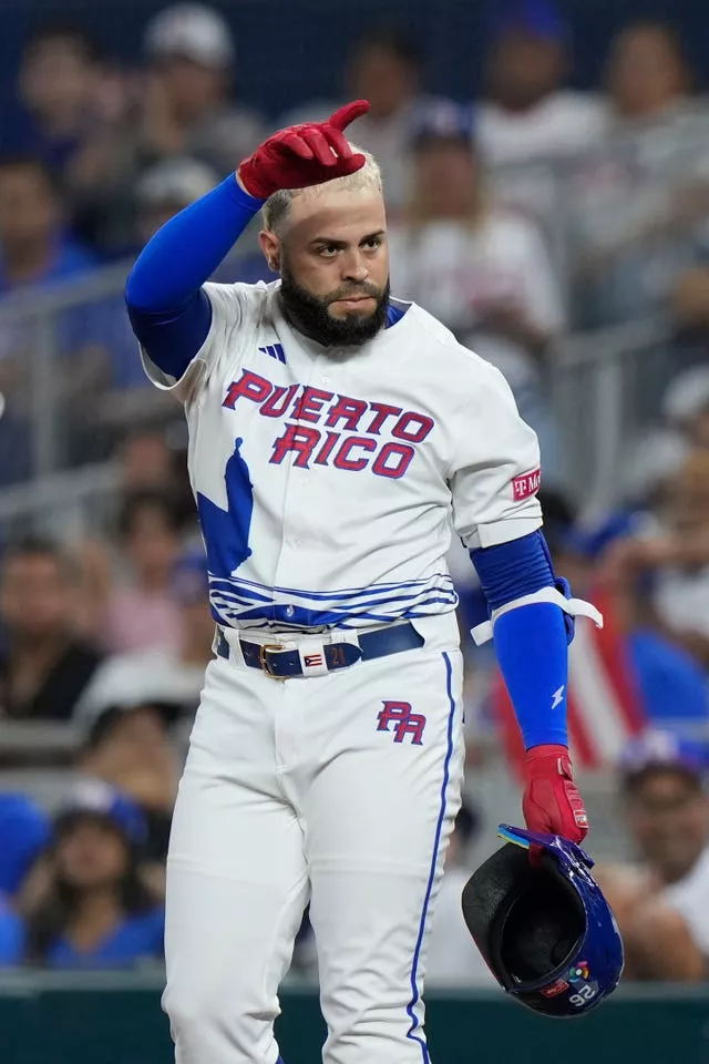 Puerto Rico breaks world record as baseball fans go blond - The