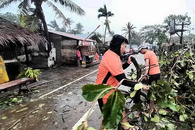 Typhoon Doksuri leaves at least 2 dead and displaces thousands in the  northern Philippines, WJHL