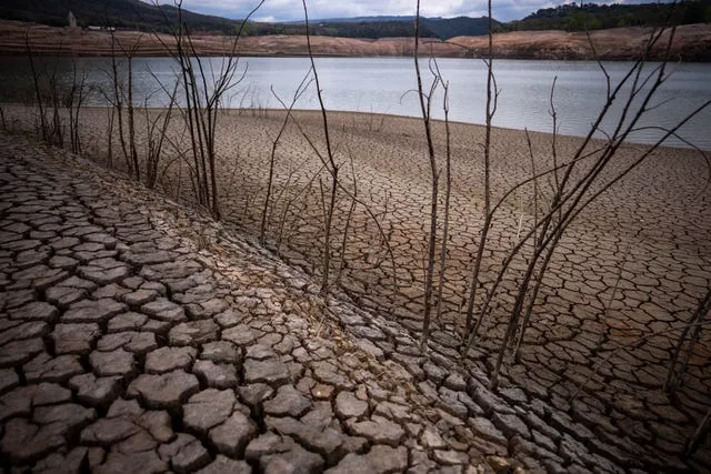 Dry reservoir