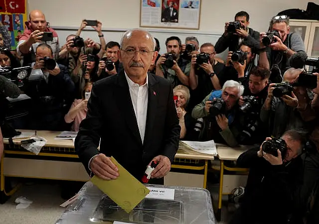 Kemal Kilicdaroglu votes at a polling station in Ankara 