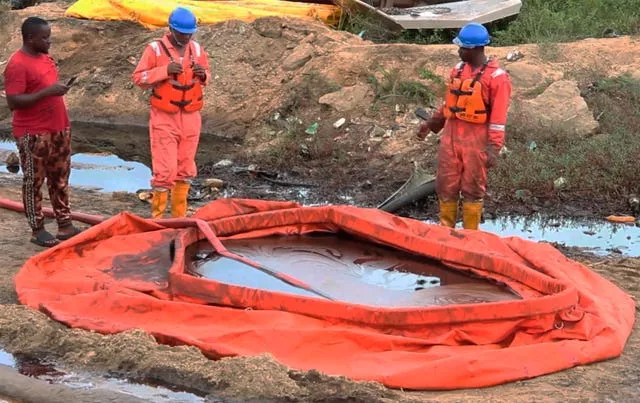 Oil spill workers