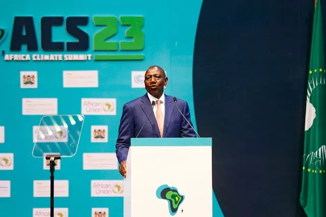 O presidente queniano, William Ruto, discursa na Cimeira Africana do Clima