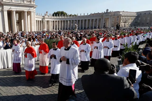 Faithful welcome their new cardinals