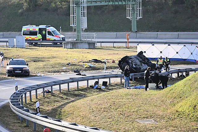 7 killed in head-on crash involving suspected migrant-smuggling