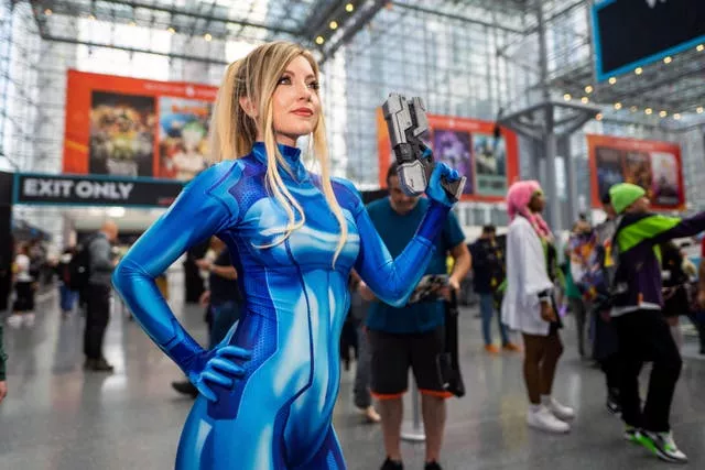 A woman dressed as the video game character Zero Suit Samus