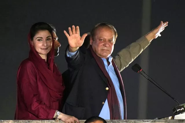 Nawaz Sharif waves to his supporters 