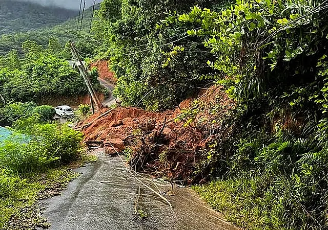 Rescaldo da explosão nas Seicheles