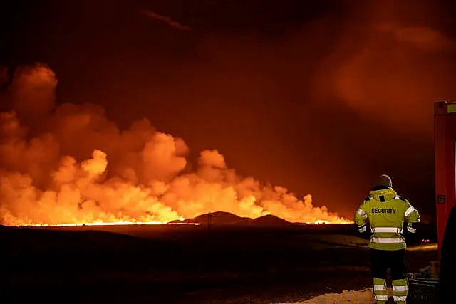 A eruption has turned the sky orange in Grindavik