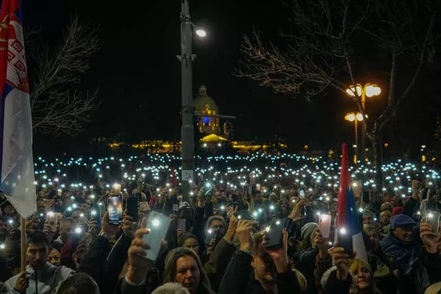 Protesto eleitoral na Sérvia