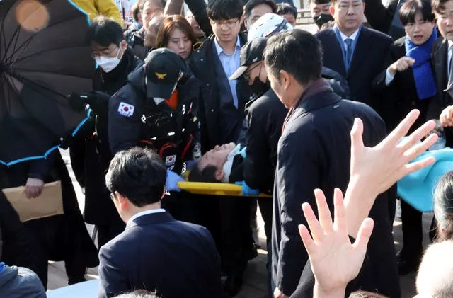 Político da Coreia do Sul é atacado