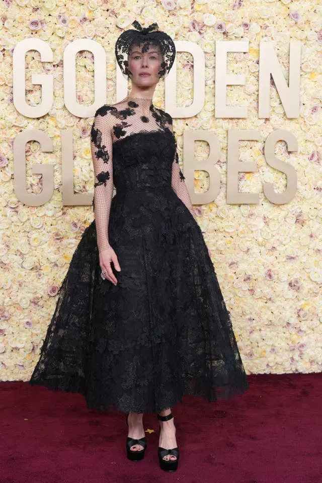 Rosamund Pike arrives at the 81st Golden Globe Awards
