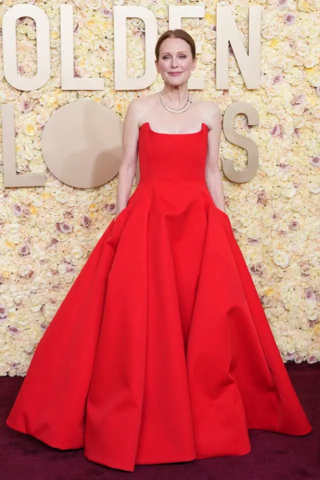 Julianne Moore arrives at the 81st Golden Globe Awards