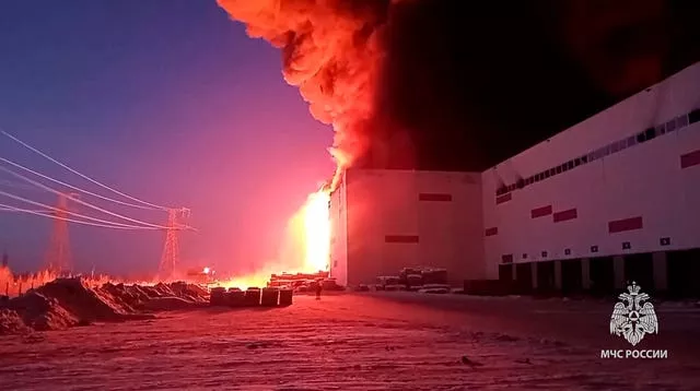 St Petersburg warehouse fire