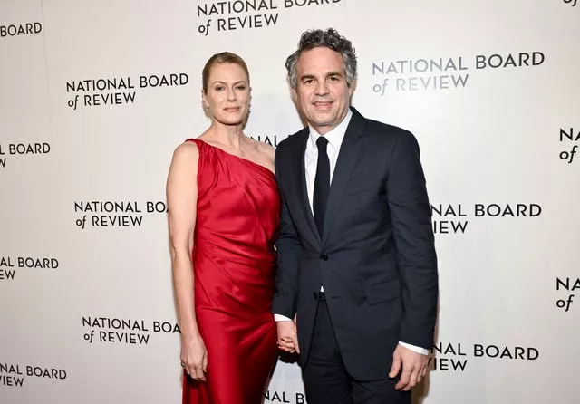 Best supporting actor honouree Mark Ruffalo, right, and wife Sunrise Coigney