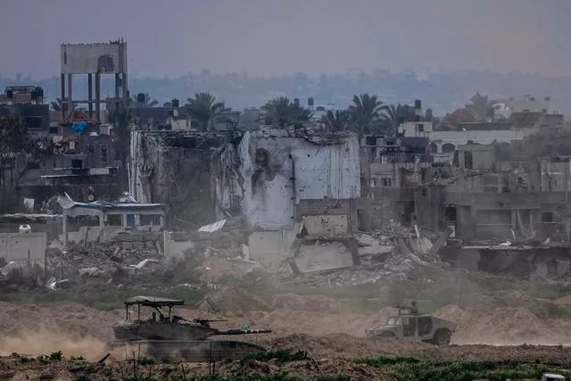 Soldados israelenses operam dentro da Faixa de Gaza 