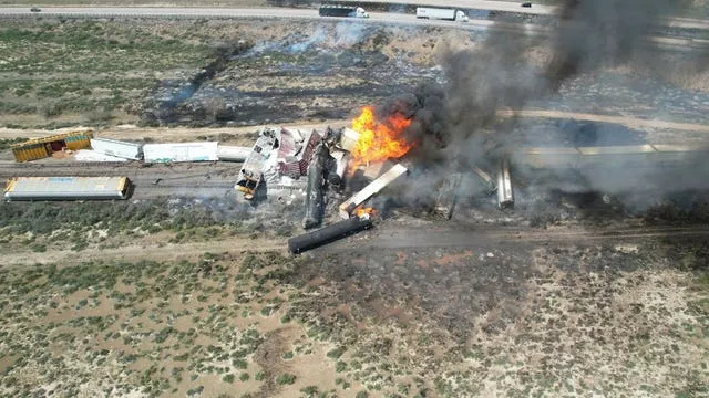 Descarrilamento de trem no Novo México