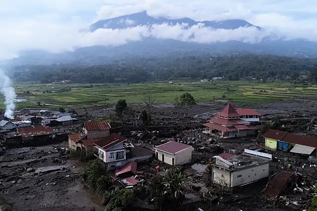 Inundaciones repentinas en Indonesia