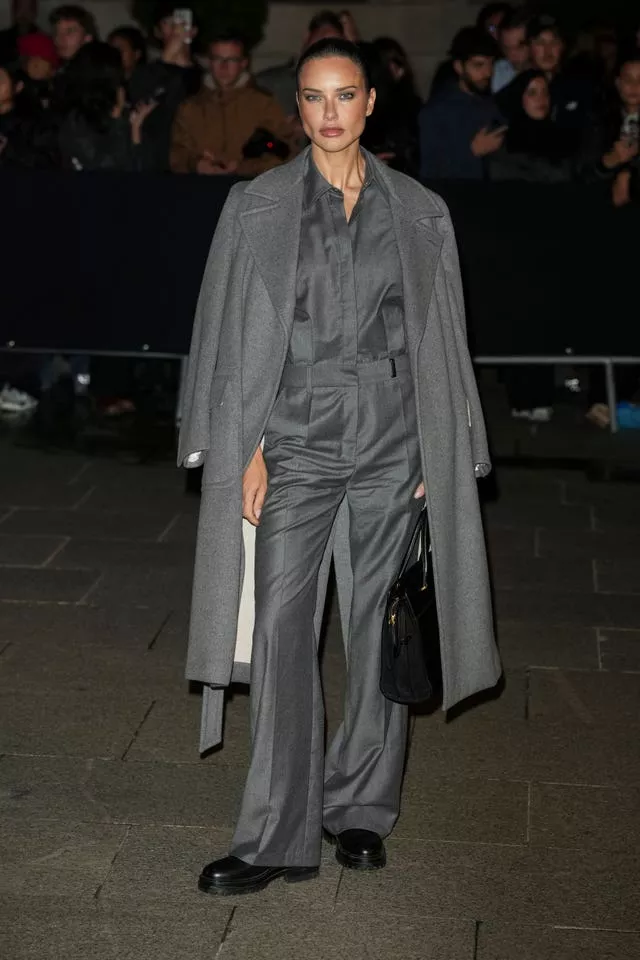 Adriana Lima departs the Schiaparelli Spring/Summer 2025 collection 