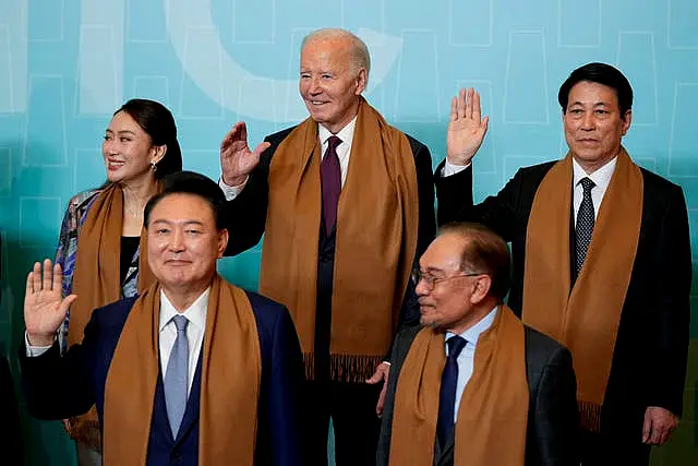 Leaders’ group photo at the Asia-Pacific Economic Co-operation summit