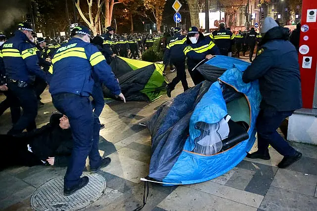 Police remove protesters’ tents in Tbilisi 