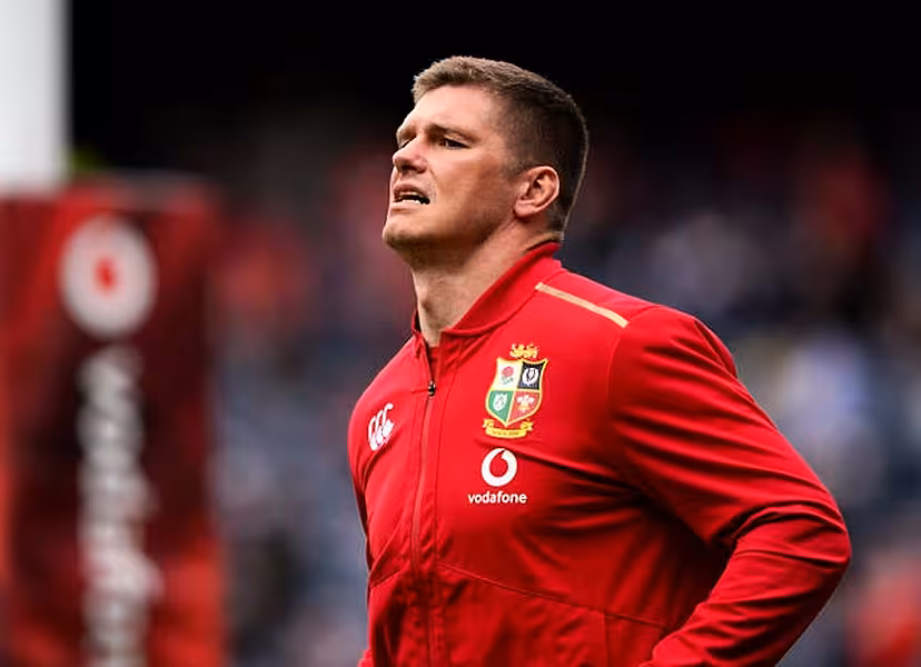 Owen Farrell (pictured) struggled to gel with fellow playmaker Finn Russell