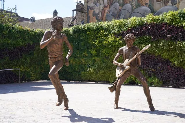 Mick Jagger and Keith Richards statue unveiled