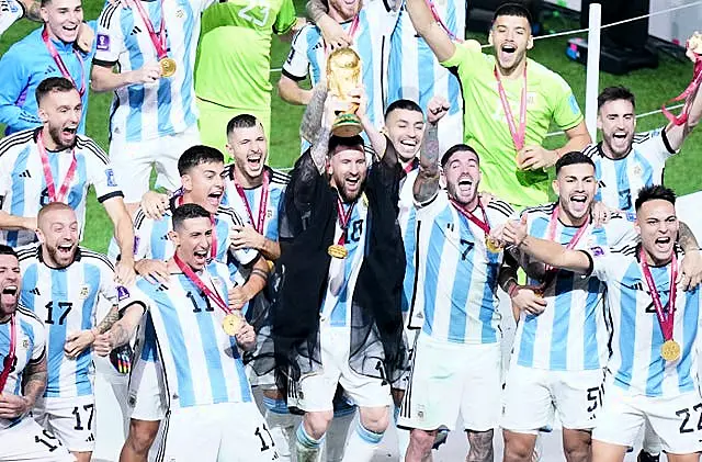 Julian Alvarez and Lautaro Martinez will be on opposite sides on Saturday
