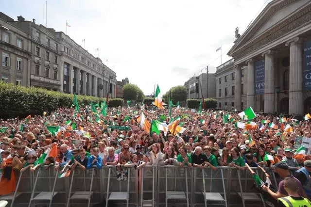 Members of the public on O’Connell Street in Dublin