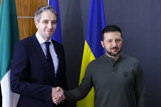 Simon Harris with Ukrainian President Volodymyr Zelensky 