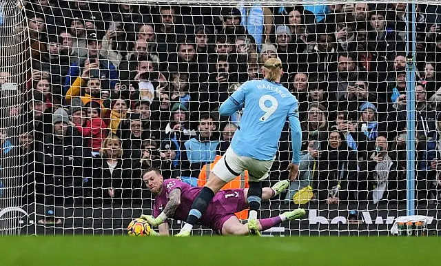 Jordan Pickford saves Erling Haaland's penalty