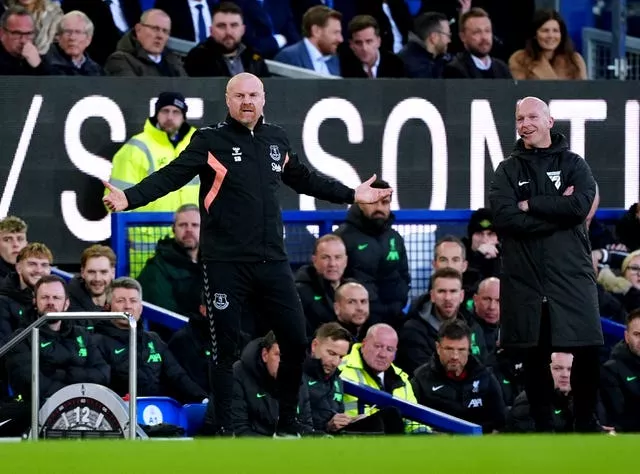 Everton manager Sean Dyche (left)