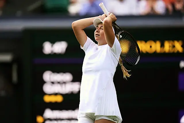 Amanda Anisimova celebrates victory