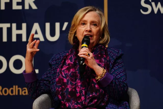 Hillary Clinton alertou sobre os perigos da desinformação durante o evento (Ben Birchall/PA)