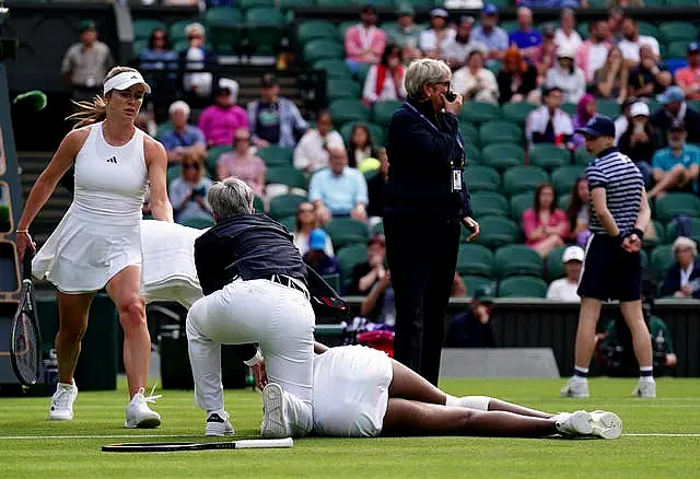 Venus Williams took a fall during her match against Elina Svitolina 