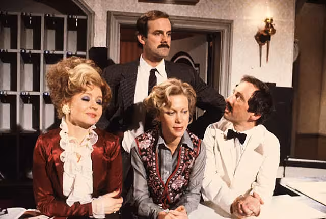 SHOWBIZ Television 2