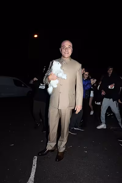 David Walliams surrounded by fans as he arrives at a Halloween party hosted by Jonathan Ross at his house in north London.