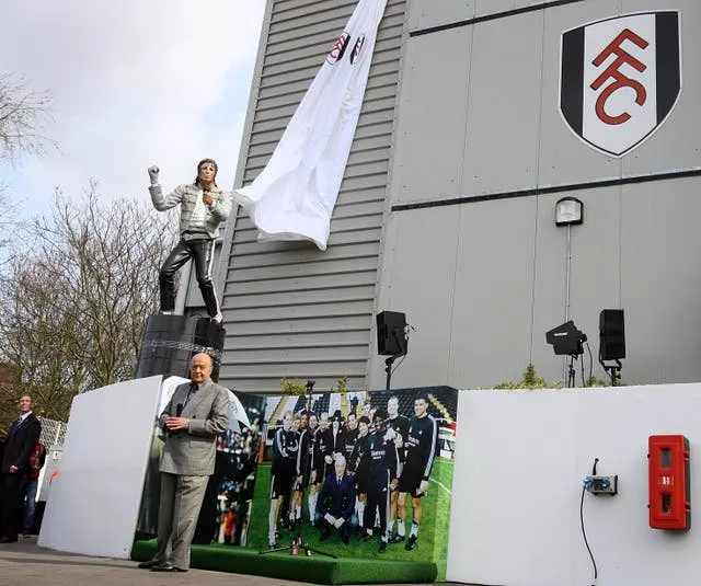 Michael Jackson statue is unveiled at Fulham