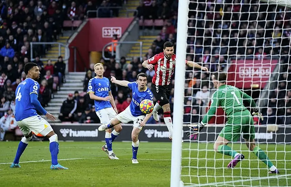 Shane Long, second right, scores Southampton’s second goal