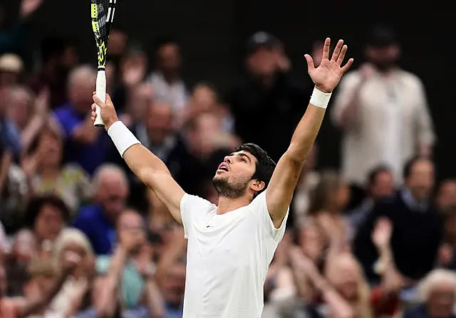 O duelo de duas gerações: Djokovic e Alcaraz jogam final em Wimbledon