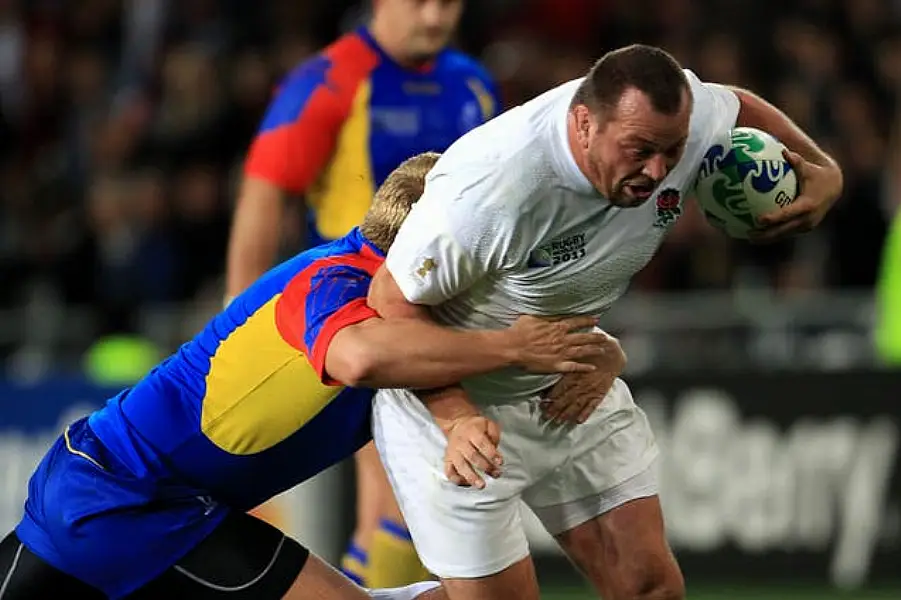 Steve Thompson in action for England