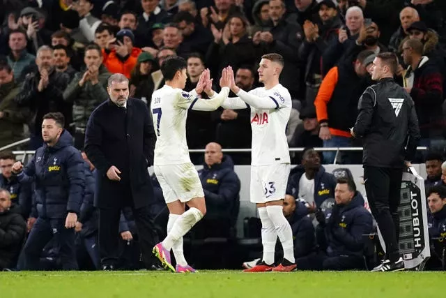 Tottenham celebrate against Newcastle