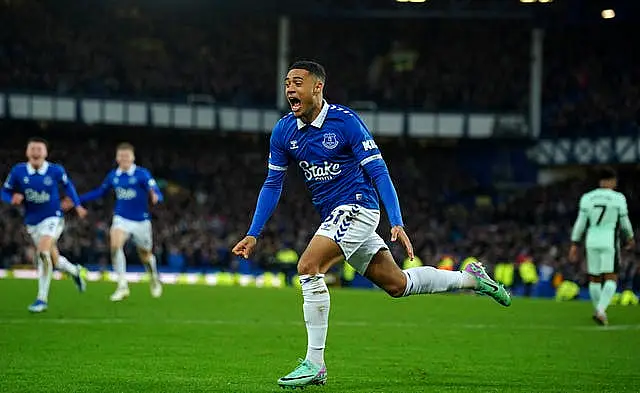 Lewis Dobbin celebrates his stoppage-time strike 