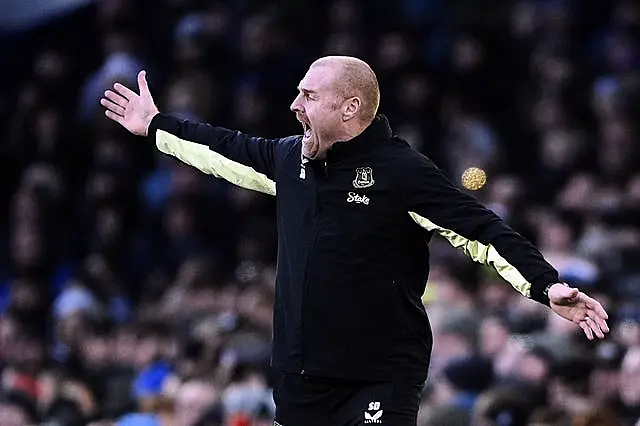 Sean Dyche reacts during Everton's draw with Chelsea