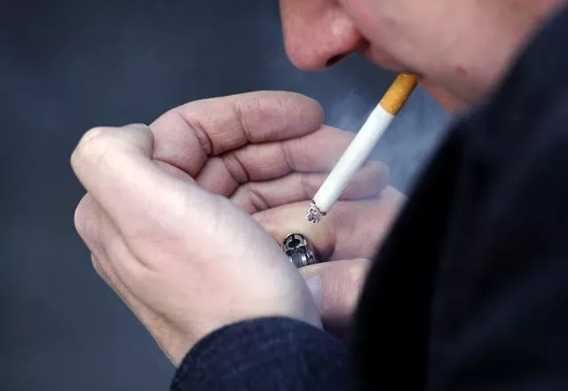 Ireland smoking age